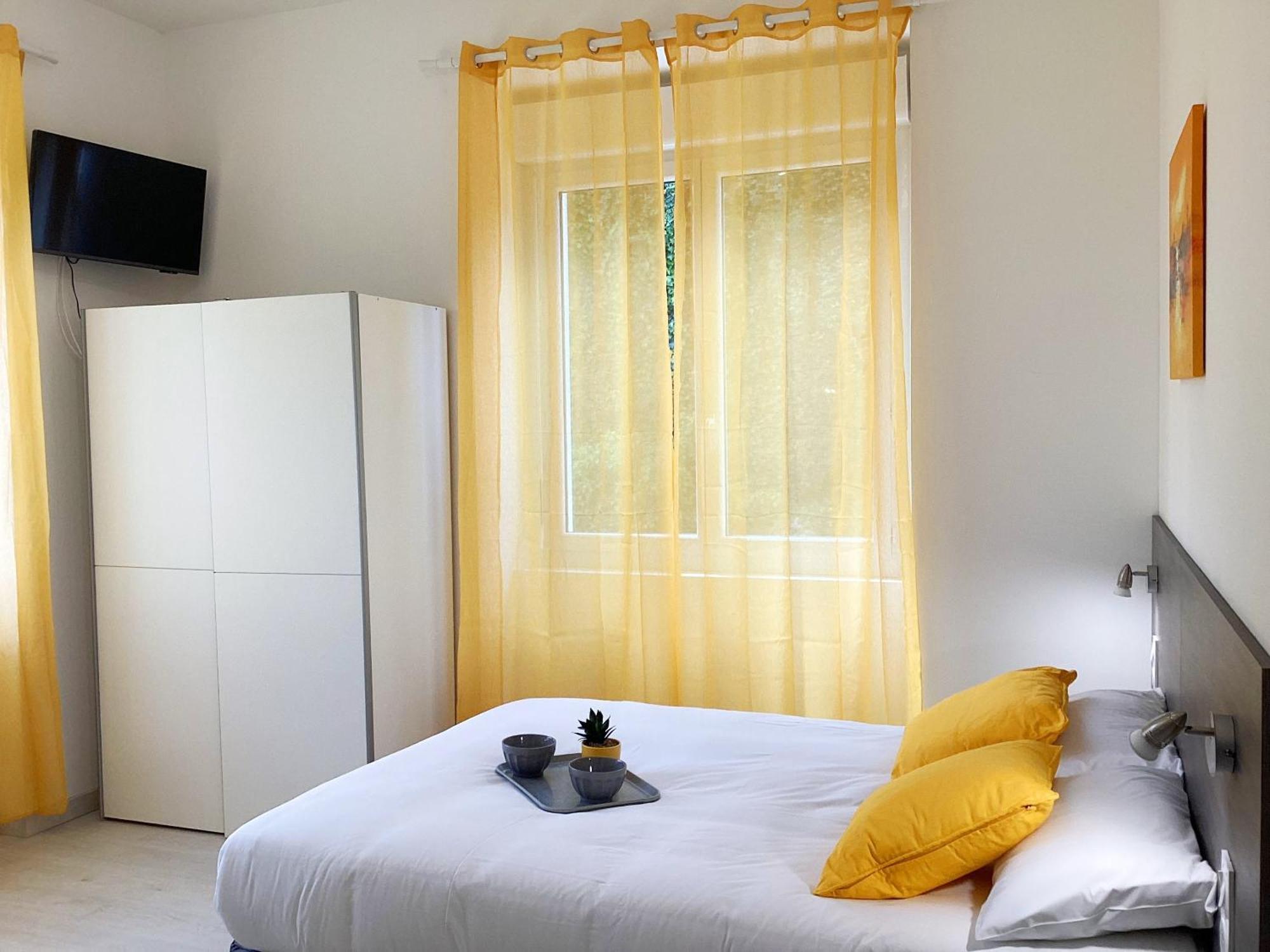Appartement Stella 95 M2 Climatise Parking Proche Sanctuaires Lourdes Exterior foto